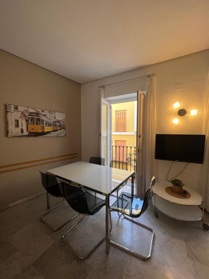 Iberflat Fabiola Apartment Seville Luaran gambar